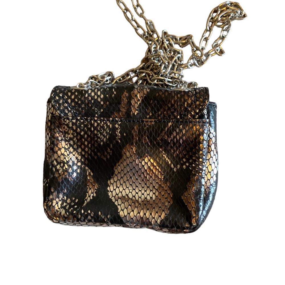 ⭐️ BANANA REPUBLIC Snakeskin Metallic Mini Crossbody Chain Strap - Picture 3 of 9